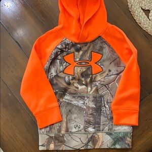 Under armor sweatshirt